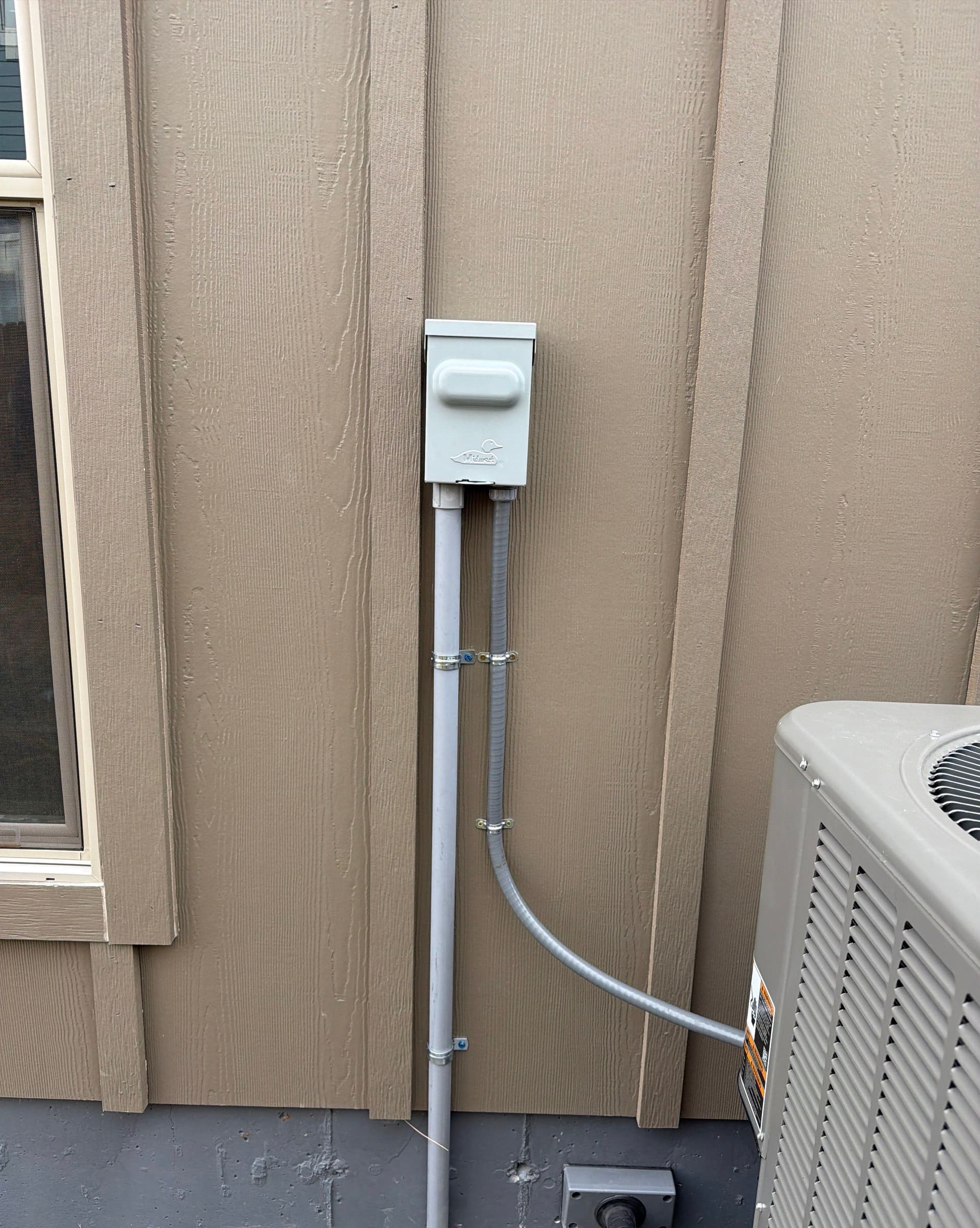 A/C Electrical Hookup Done Right in Belgrade image